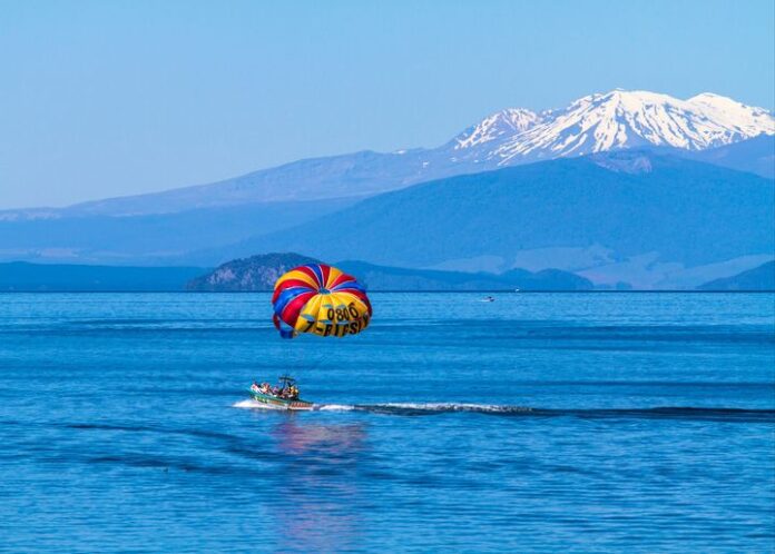 para-sailing